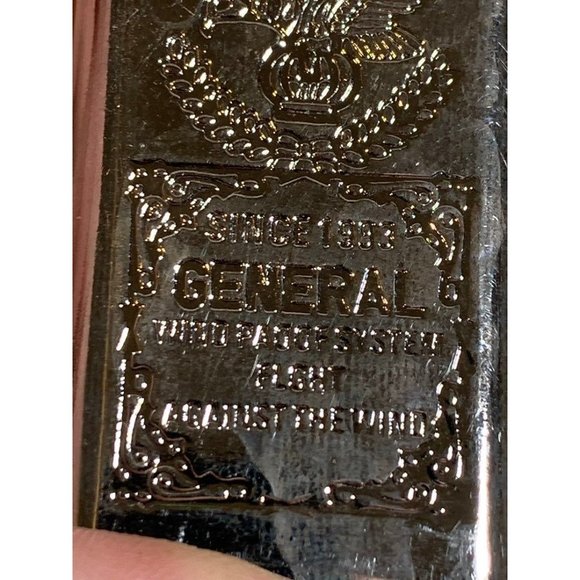 Vintage GENERAL Wind Proof System Lighter - Picture 3 of 4